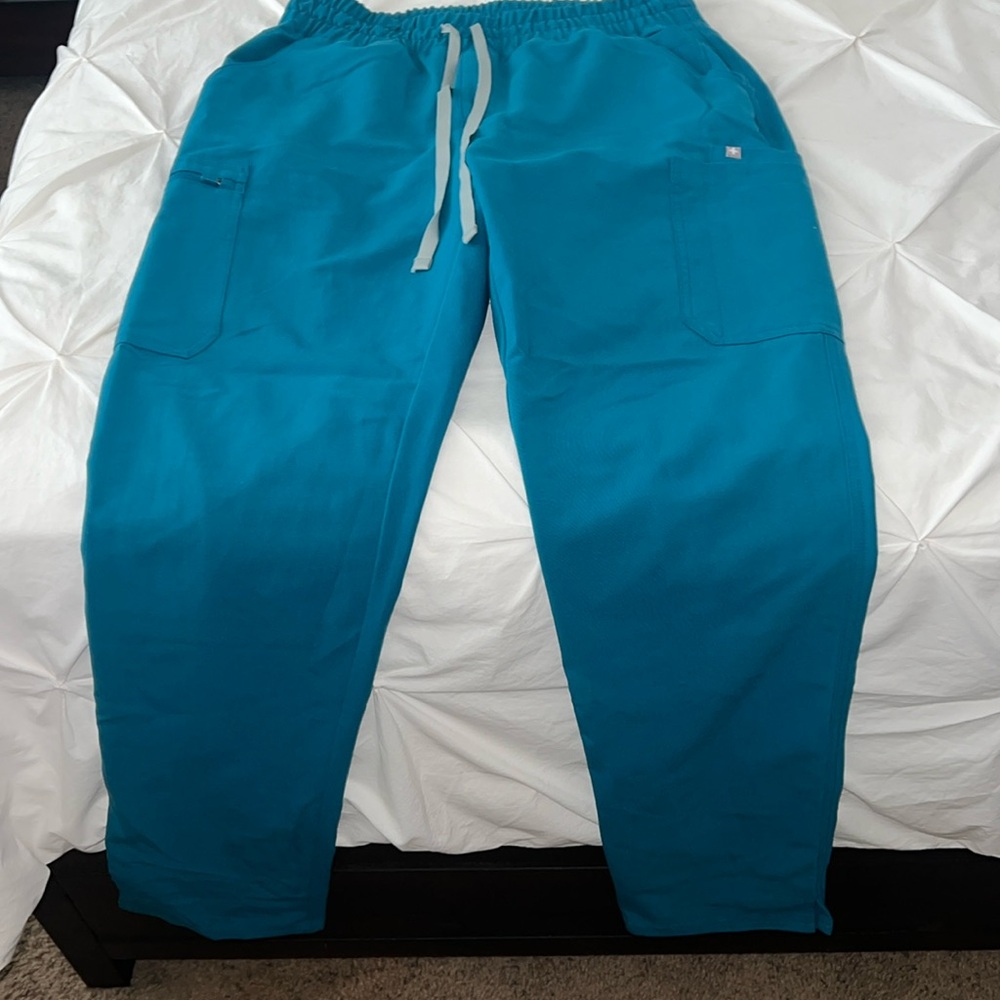 COPY - Figs high rise technical pant - medium tall